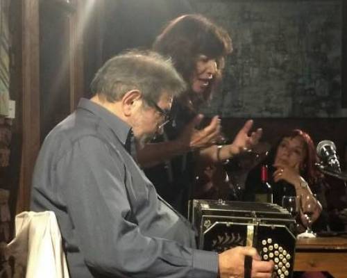 16274 6 JULIO PANE (el bandoneon mayor de Bs As) con LINA AVELLANEDA EN CAFE VINILO