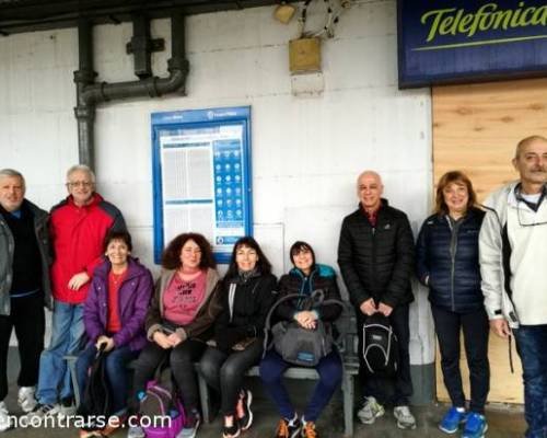 Nos encontramos muy temprano y en el horario convenido nos tomamos el primer tren para encontrarnos en la terminal del Tigre :Encuentro Grupal CAMINATA POR EL DÍA DEL AMIGO EN EL TIGRE