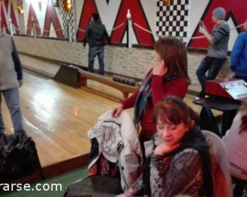 16433 7 JUGAMOS AL BOWLING ENTRE AMIGOS EN EL OESTE (CASTELAR)