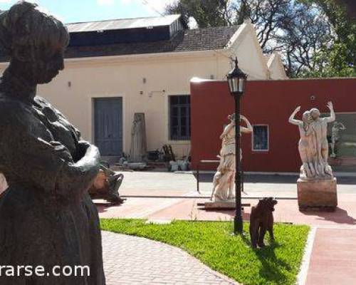 16567 20 MUSEO EVITA-HOSPITAL DE ESTATUAS Y ALGO MAS POR LA JONES