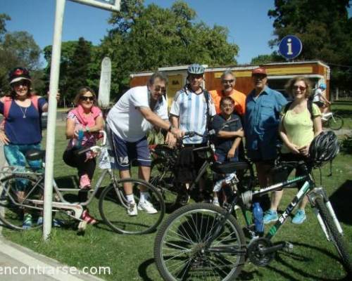 Que lindo grupo !!  :Encuentro Grupal Pedaleamos el Feriado !!!!!!