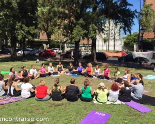 16782 6 Feriado? Yoga Gratis en la Plaza Arenales con Área Mística