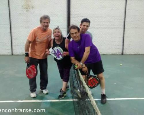 16860 26 **Volvemos a Jugar al Padel ? **