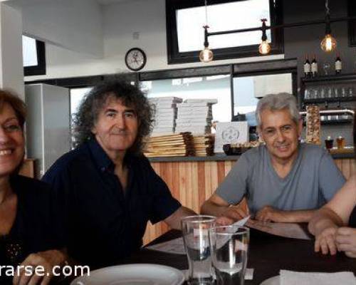 Y pensar que querias que te traigan el cafe con leche antes que a mi. que fea actitud!! :Encuentro Grupal BARRIO DE SAAVEDRA Y MUSEO POR LA JONES 