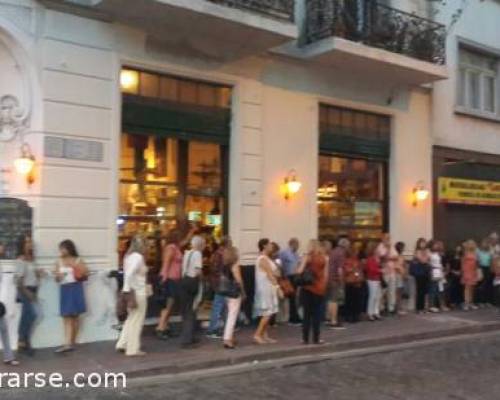 Que lio..... jajaja... gracias por venir......  :Encuentro Grupal BARES NOTABLES DE SAN TELMO POR LA JONES