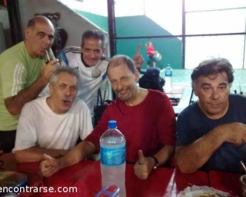 17073 18 **2018 Seguimos jugando al Padel ? **