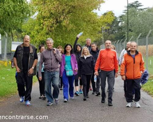 Hermoso grupo de Caminantes...pues a pesar del mal tiempo, caminamos !!  :Encuentro Grupal AGRONOMÍA...CAMINA EN ABRIL !!  MES ANIVERSARIO 7° AÑO !!