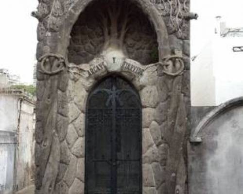 17160 132 CEMENTERIO DE LA RECOLETA- POR LA JONES