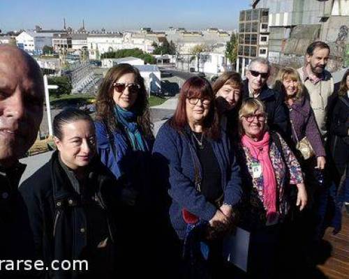 Grupo extraordinario..... Fotografo extraordinario.... Día maravilloso, y guía de lo mejor, jajajaja. Para la autoestima general..... besos y gracias por venir :Encuentro Grupal LA BOCA C/MUSEO QUINQUELA MARTIN DIA COMPLETO POR LA JONES