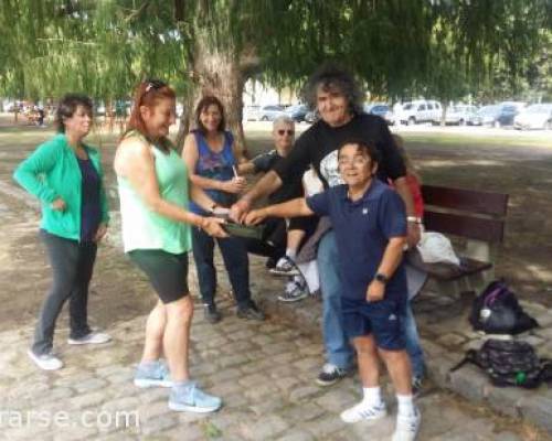 Todos para uno !!! y los lastramos todos....gracias Mariel. :Encuentro Grupal PALERMO ENTRENA Y TAMBIEN MATEA !!! (caminamos, corremos, trotamos)