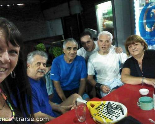 17240 5 **2018 Seguimos jugando al Padel ? ** Horario: 14:30 a 16:30