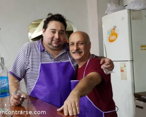 Gracias Adriàn por tu aporte en ls barra! :Encuentro Grupal ¡¡ Cena, show y baile !!  Cruzada Solidaria 