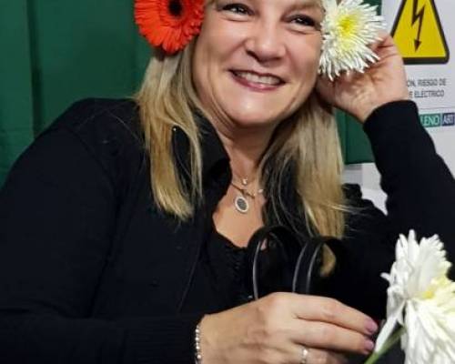 Floridísima Grace, muy linda !! :Encuentro Grupal ¡¡ Cena, show y baile !!  Cruzada Solidaria 