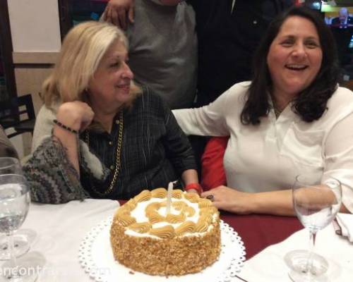 que los cumplan felices ELIRUBI  y  SOY_ELENA :Encuentro Grupal Coloquio de IDEAS  Y  CATARATAS... DE RISA.  FESTEJAMOS LOS CUMPLEAÑOS DE @ELIRUBI Y @SOY_ELENA 