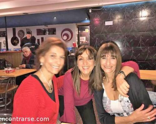 Divinas!!! :Encuentro Grupal FESTEJAMOS EL FERIADO  CON BOWLING ??????
