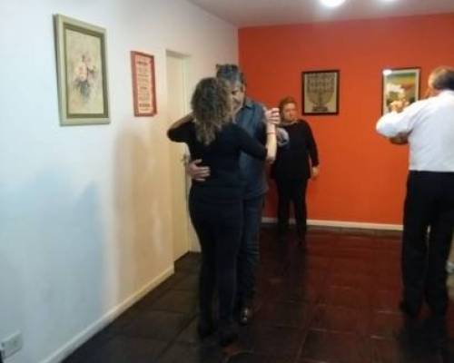 17433 19 APRENDE A BAILAR TANGO CON UN PROFE QUE SE LAS SABE