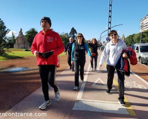 17460 27 PALERMO ENTRENA Y TAMBIEN MATEA !!! (caminamos, corremos, trotamos)