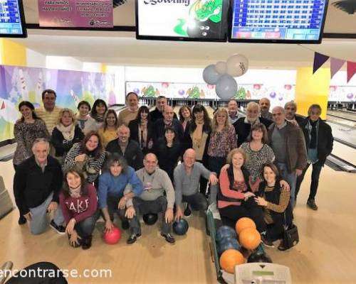 Mucha gente nueva ( en el bowling ), espero que la hayan pasado bien .HASTA LA PRÓXIMA! :Encuentro Grupal BOWLING EN EL MUNDIAL !!!