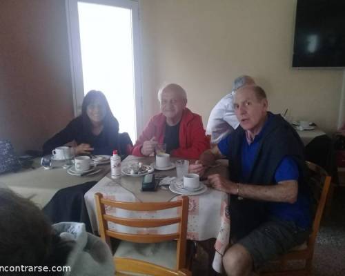 El primer desayuno :Encuentro Grupal VIAJE A FEDERACION,  ENTRE RIOS.... Festejando la llegada de la PRIMAVERA