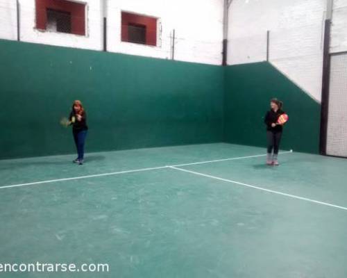 17587 10 **2018 Seguimos jugando al Padel ? ** Horario: 14:30 a 16:30