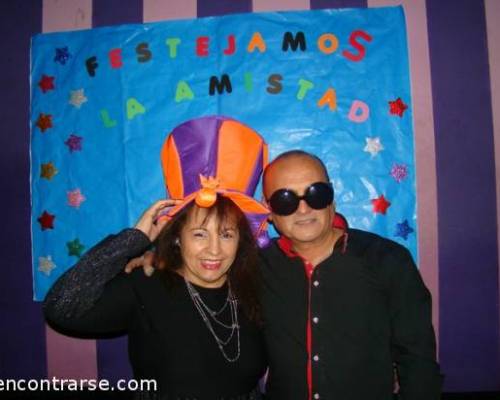 Pero miren  quienes están por acá lindossss los quiero  :Encuentro Grupal Fiesta ...... Al Calor De La Amistad !!!!