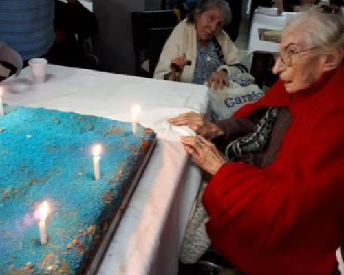 17626 2 Festejamos los cumples en el Hogar San Martín