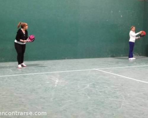 17708 5 **2018 Seguimos jugando al Padel ? ** Horario: 14:30 a 16:30