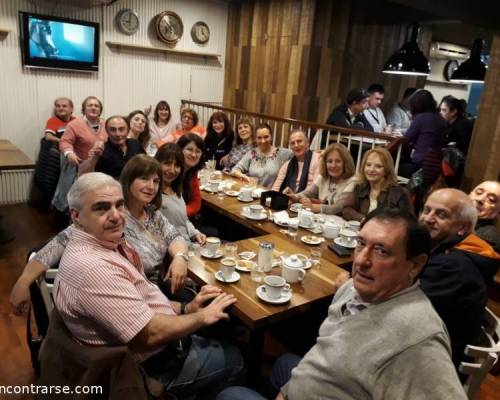 Charla de cafe... muy lindo grupo !!! :Encuentro Grupal FINDE LARGO DE NOVIEMBRE, VAMOS A LA COSTA, A MAR DEL PLATA