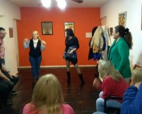 17876 15 CONTINUAMOS CON EL PROYECTO DE TEATRO, VENIS?