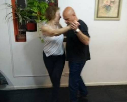 17880 8 APRENDE A BAILAR TANGO CON UN PROFE QUE SE LAS SABE