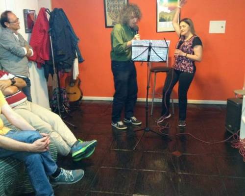 17981 39 TE GUSTA CANTAR Y QUERES HACERLO ? VENI AL TALLER DE CANTO GRUPAL
