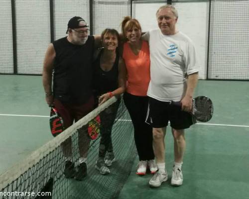 18060 27 **2018 Seguimos jugando al Padel ? ** Horario: 14:30 a 16:30