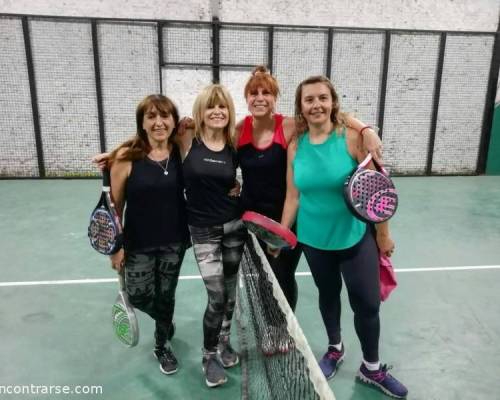 18063 42 **2018 Seguimos jugando al Padel ? ** Horario: 14:30 a 16:30