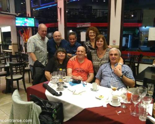 Gracias Jorge por festejarnos nuetro cumple de Claudio y Guillermo ya que cumplimos el mismo dia :Encuentro Grupal Coloquio de IDEAS  Y  CATARATAS... DE RISA   FESTEJAMOS EL CUMPLE DE UN GRAN AMIGO  MITOC      GUILLERMO