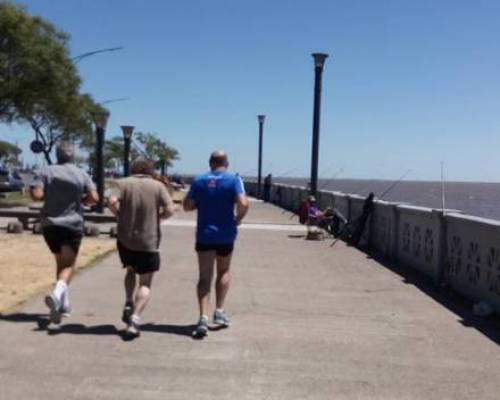 18164 17 PALERMO ENTRENA Y TAMBIEN MATEA !!! (caminamos, corremos, trotamos)