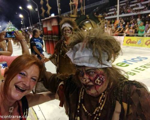 18313 40 ¡¡ La Vida es un Carnaval !! ( En Gualeguaychú c/ Francoday)