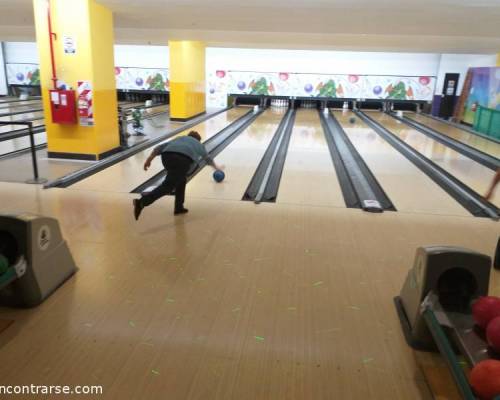 Que estilo !!  :Encuentro Grupal DIA DE LA MUJER !!!!! EN EL BOWLING 