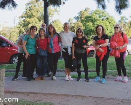 18462 22 CAMINAMOS DOMINGO A LA TARDE CON AMIGOS 