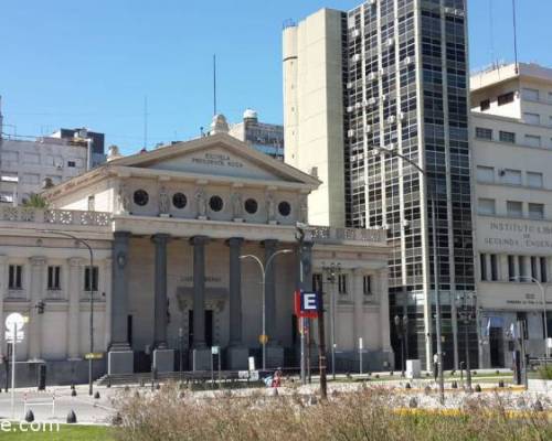 18475 13 Teatro Colón y Plaza Lavalle, entrada a la Visita guiada, por la Jones