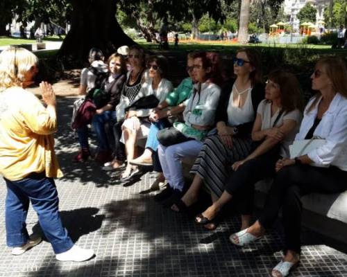 18475 4 Teatro Colón y Plaza Lavalle, entrada a la Visita guiada, por la Jones