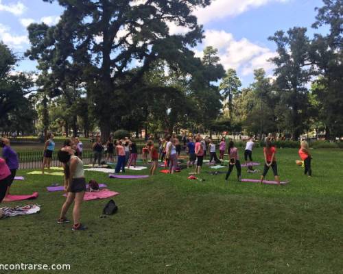 18546 2 Feriado con Yoga y Biodanza en Plaza Arenales!