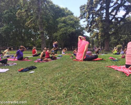 18546 5 Feriado con Yoga y Biodanza en Plaza Arenales!