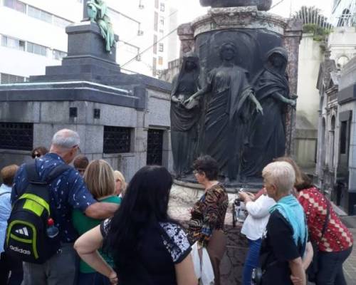 18552 107 Cementerio de Recoleta y Masonería por la Jones