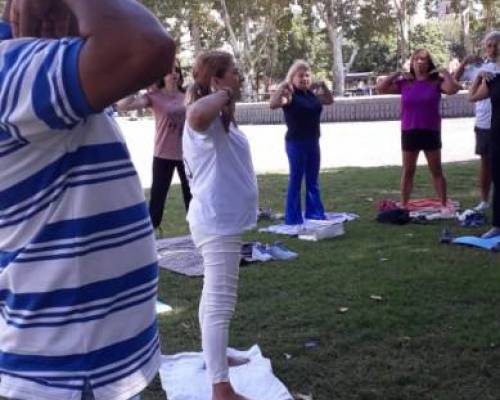 Excelente la clase de yoga y la meditación posterior. Gracias. Gracias. Gracias :Encuentro Grupal 