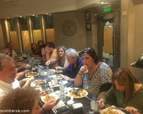 Es una lastima que haya faltado gente que se habia comprometido con asistir :Encuentro Grupal Cena de Vinculación por rangos etarios