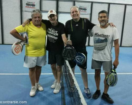 18694 12 **Seguimos jugando al Padel en el 2019 ? ** Horario: 14:30 a 16:30