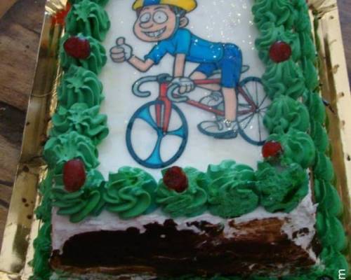 La torta de los Biciaventureros...GRACIAS INTI !!! :Encuentro Grupal Diego...RELOADED...;-)