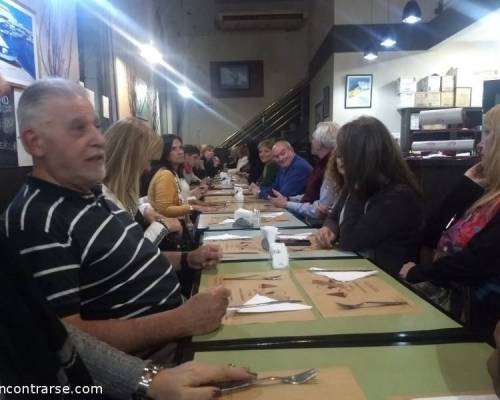 18936 1 Cena después del Teatro Económico