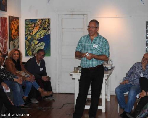 Jugando  :Encuentro Grupal Comité de bienvenida a nuevos participantes con Juegos