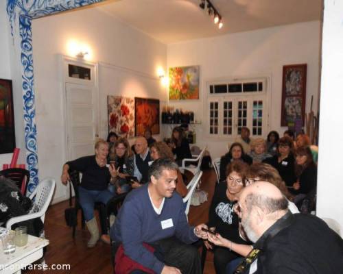 Hermosa reunión. Excelentes anfitriones en un clima cálido y distendido.Y clarísimas las explicaciones respecto al funcionamiento del sitio. La recomiendo!!!!👍👍👍 :Encuentro Grupal Comité de bienvenida a nuevos participantes con Juegos